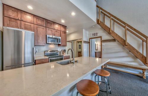 Kirkwood Apartment | 3302 Sun Meadows