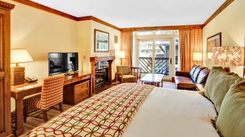 Stowe Area Resort | 332 Lodge At Spruce Peak Ski In Ski In Ski Out King Studio By Stowe Mountain Rentals