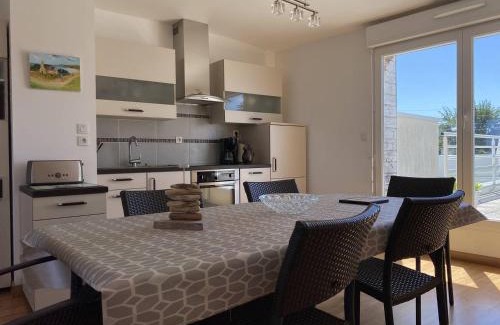 Pleherel-Plage-Vieux-Bourg Apartment | 353 - T2 lumineux avec vue imprenable sur le Cap Fréhel et l'Anse du Croc.