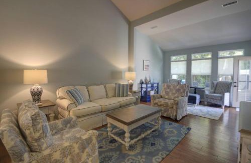 Frankford House | 36528 Putter Lane