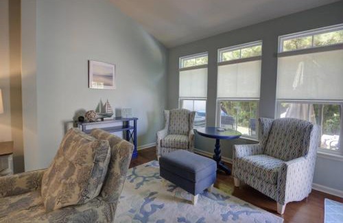 Frankford House | 36528 Putter Lane