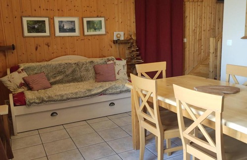 La Joue du Loup Ski Chalet | 37 m² Chalet ∙ 2 bedrooms ∙ 7 guests