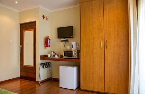 Baileys Muckleneuk Bed & Breakfast | 37 on Charles