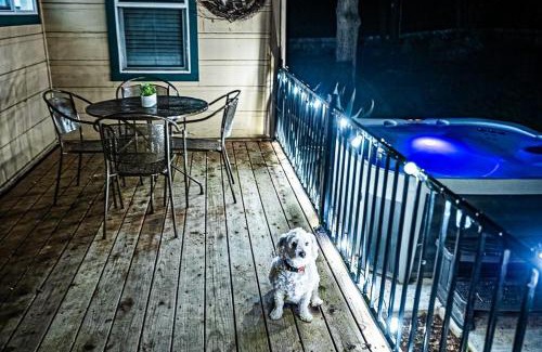 Three Rivers House | 3B Hot Tub, 4mi from Sequoia, Arcade Games, Foosball