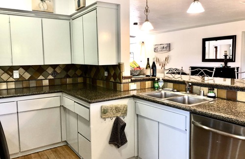 Fallbrook House | 3Bd/2b home, near wedding locations, wineries, Temecula, Resort & Casinos, Views