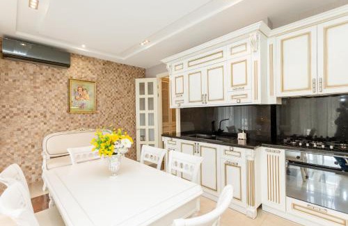 Tbilisi City Centre Apartment | 3BD-2BTH apartment in Tbilisi city center
