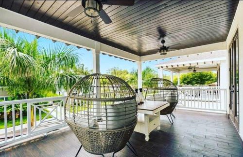 Gillespie Park House | 3BD 3BA - Garage - Pet friendly - Balcony - Lido Beach - Downtown