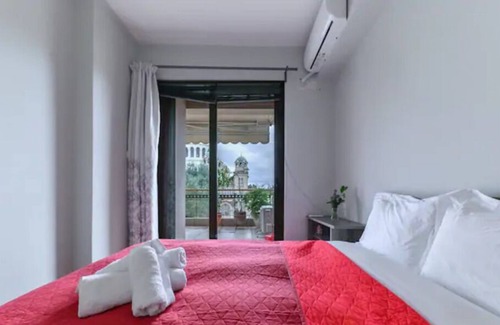 Patras Apartment | 3BD Apartment in the Center