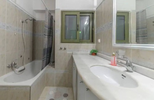 Patras Apartment | 3BD Apartment in the Center