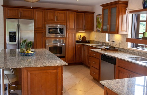 Clinketts House | ☆ 3Bdrm 3.5 Bath Private Home w Brand New Pool Steps to Beach