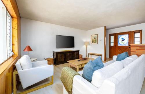 Olde Carlsbad House | 3Bed Single Level Home