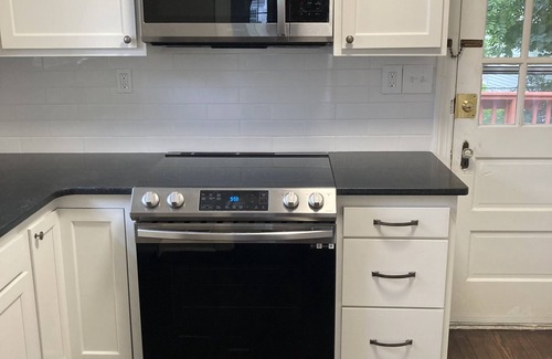 Buechel House | 3BR, 2 Bath, 30-Day - In the Heart of St. Matthews