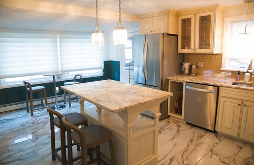Malden House | 3BR/2BA Chic and Tranquil Magnolia House Near Boston