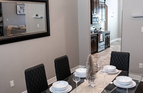 Tyler House | 3BR/2BA Home w/Jacuzzi and Kids Playground