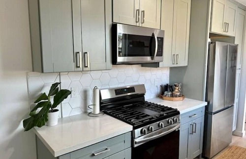 Stockton House | 3BR Craftsman with King Bed: Near Downtown, Airport, Beaches, Military & the Zoo