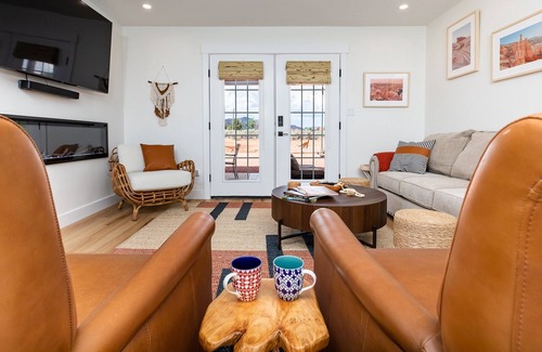 Kanab House | 3br Dino Ranch on 2 Acres with Red Rock Views, Patio, Games - 5 min to Downtown