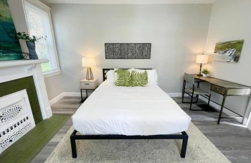 Mount Auburn House | 3BR Near UC | Zoo | Hospitals |Downtown | OTR