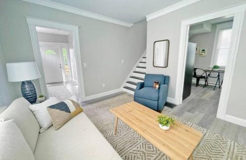 Mount Auburn House | 3BR Near UC | Zoo | Hospitals |Downtown | OTR