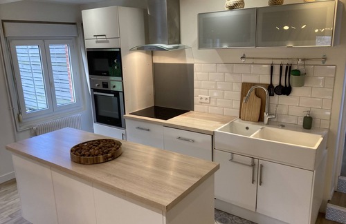 Le Bourg-Dun House | 3kms from the sea, Gîte "Les Bottes à la Plage" 3-bedroom house with garden