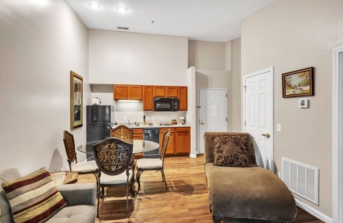 Nashville Condo | 3rd Floor Back Side Penthouse Suite - 307 by Grand Wood Suites