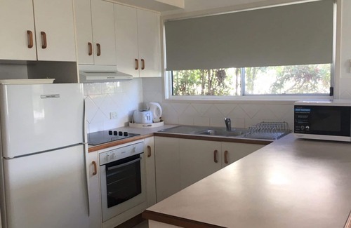 Rainbow Beach Apartment | 4/42 Manooka Drive - Rainbow Beach. Stunning Panoramic Views and Swimming Pool
