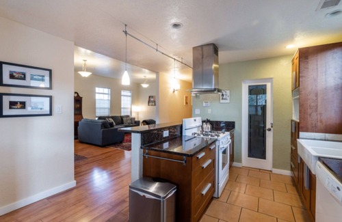 Barelas House | 4 bd, 2 1/2 bath, on 3rd, 4 blocks from downtown, filled with art and antiques