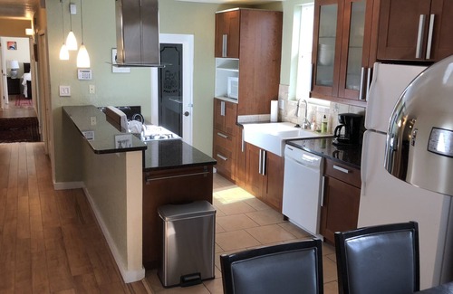 Barelas House | 4 bd, 2 1/2 bath, on 3rd, 4 blocks from downtown, filled with art and antiques