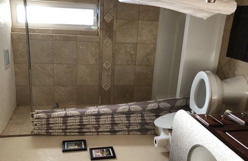 Barelas House | 4 bd, 2 1/2 bath, on 3rd, 4 blocks from downtown, filled with art and antiques