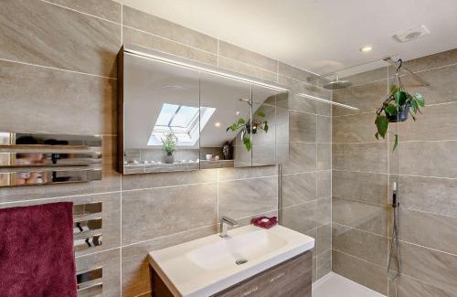 Hallington House | 4 Bed in Birtley 92410