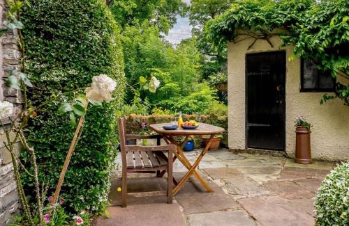 Lorton House | 4 Bed in High Lorton SZ098