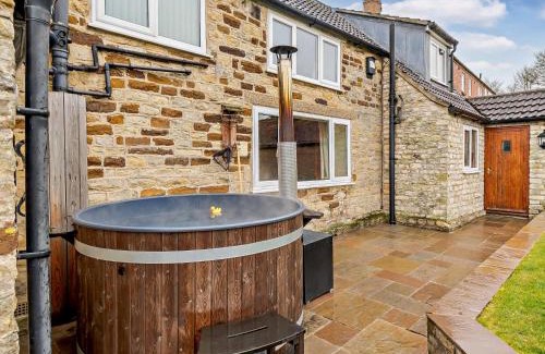 Leavening House | 4 Bed in York G0091