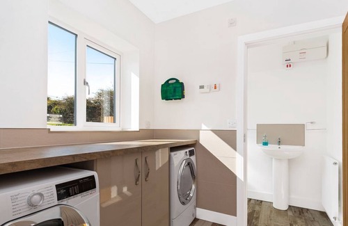 Cylch-Y-Garn Cottage | 4 bedroom accommodation in Llanfairynghornwy