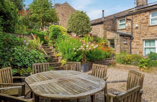 Hawes Cottage | 4 bedroom accommodation in Hawes