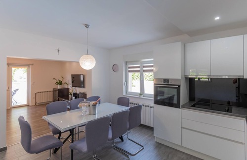 Imotski House | 4 bedroom amazing home in Glavina Donja