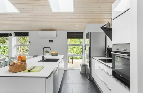 Marielyst House | 4 bedroom beautiful home in Væggerløse