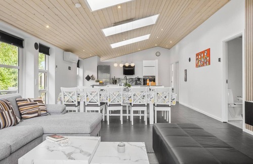 Marielyst House | 4 bedroom beautiful home in Væggerløse