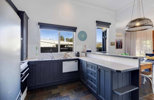Bendigo House | 4-Bedroom Bliss On McCrae, Central Bendigo
