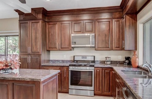 Thunderbird Condo | 4 Bedroom Condo 313625 by Houzlet