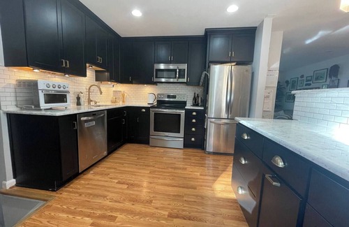Rockville House | 4-bedroom house in delightful Rockville- entrance to Rockcreek park at doorstep