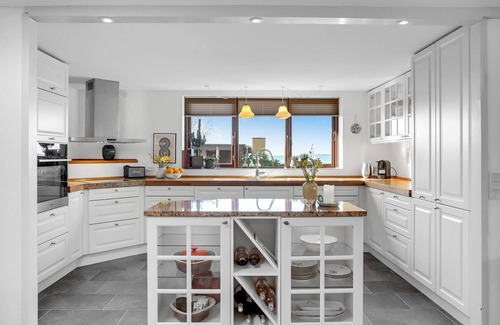 Vaeggerlose House | 4 bedroom lovely home in Væggerløse