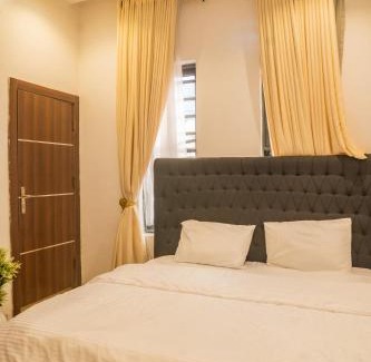 Lagos Apartment | 4 Bedroom Luxe Living- Magodo Phase 1 - 247 POWER