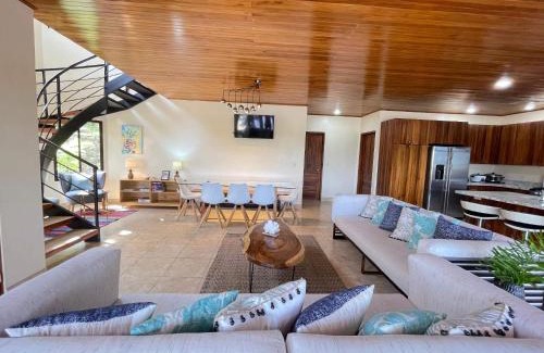 Ojochal House | 4 Bedroom-sleep 9-private Pool-gated-ojochal