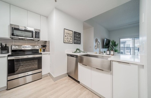 Third Ward Apartment | 4 Bedroom suite - Truist, Gym