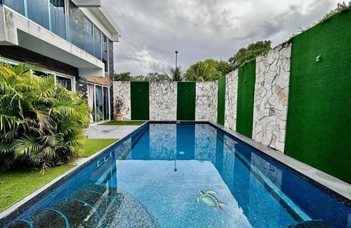 Ejidal Villa | 4-bedroom villa in beautiful Playa del Carmen with WiFi, AC, TV, Pool