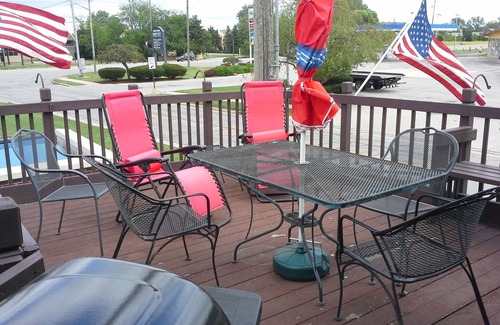 Port Clinton Apartment | 4 bedrooms+queen sleeper, 2 full kitchens, 2 Full Bathrooms, seasonal pool