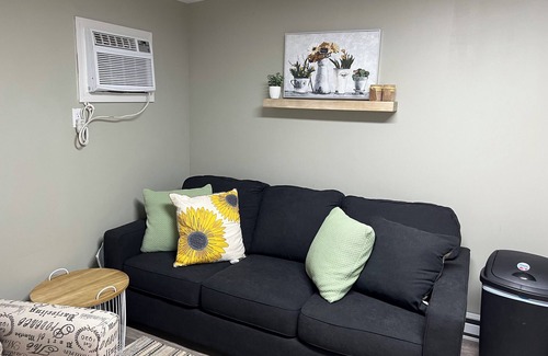 Roxboro Apartment | 4 Blocks from UPTOWN, all new renovation, SUPER NICE!