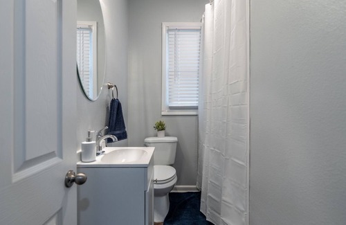 Hillcrest House | 4 BR Spacious Home in the Heart of Hillcrest