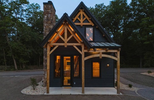 Laura House | #4 Butterfly Lodge
