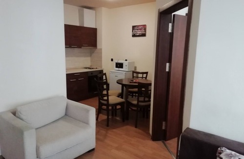 Old Town Apartment | 4* fully furnished 2 bed self-catering apartment - a stone's throw from gondola.