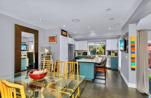 Sunset Cliffs House | 4 Houses In From The Ocean